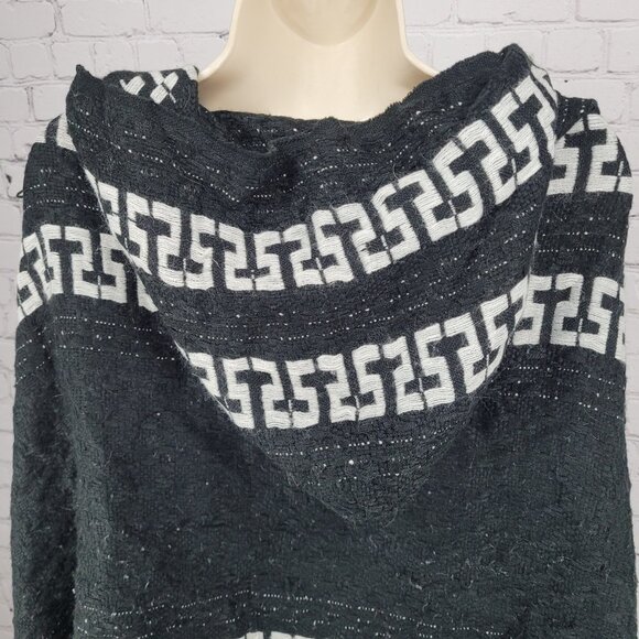 Free People Black White Hooded Toggle Boho Fringe Cape Sweater One Size O/S - Picture 9 of 13